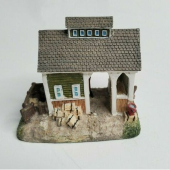 1999 Int'l Res Serv Inc Hillside Cow Barn - Picture 1 of 5